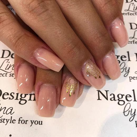 Nude Nail Art